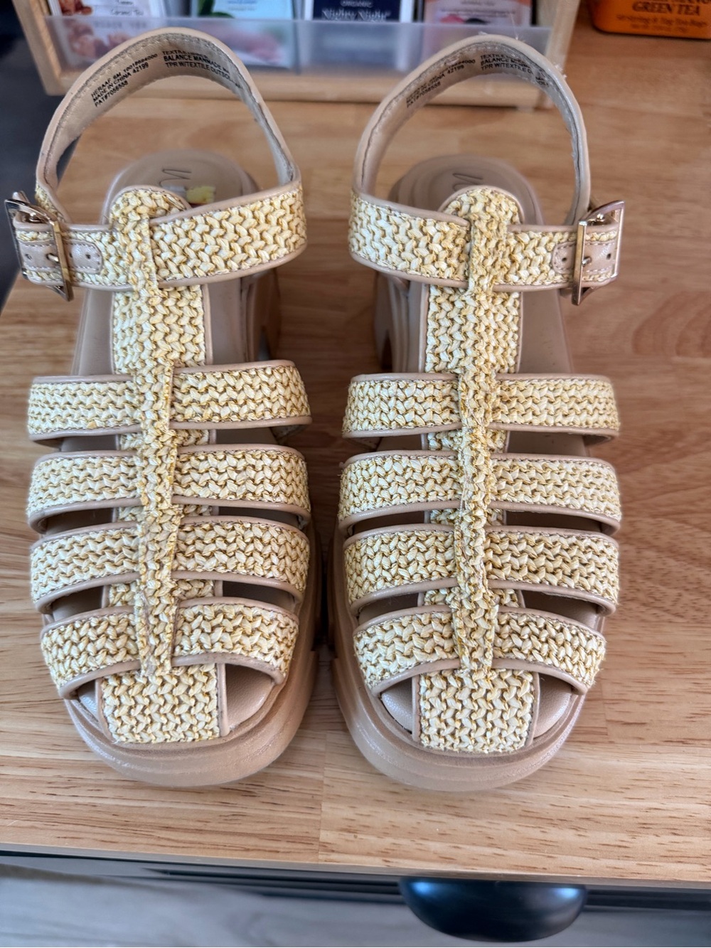 Wild Pair Womens Yellow Braided Fisherman Sandals